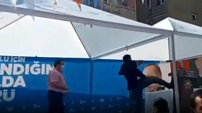 AK Partili başkan adayı kürsüyü tekmeledi: Adalet istiyorum