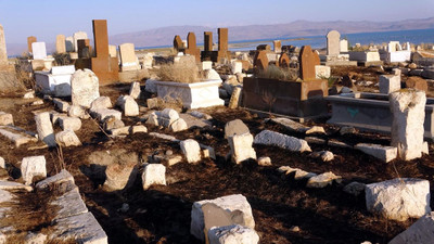 5 bin yıllık mezarda hazine talanı
