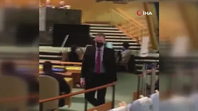 İkinci ''one minüt'' vakası; Erdoğan konuşmaya başlayınca...