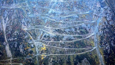 Türkiye'nin en tehlikeli yolu trafiğe kapandı