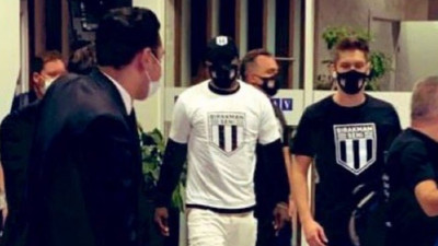 Aboubakar, Beşiktaş için İstanbul'da