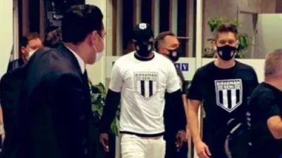 Aboubakar, Beşiktaş için İstanbul'da