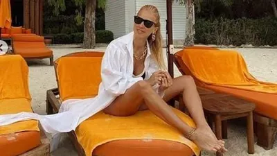 Burcu Esmersoy güzelliğiyle büyüledi
