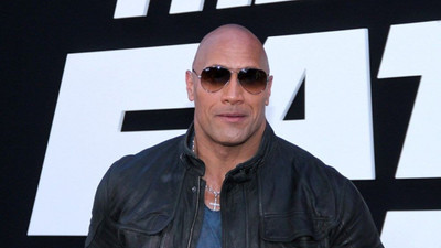Ünlü aktör Dwayne Johnson corona virüse yakalandı 