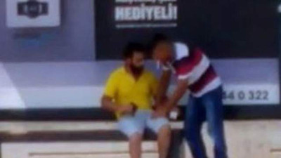 Engelli genci önce dövdü ardından gasp etti!