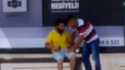 Engelli genci önce dövdü ardından gasp etti!