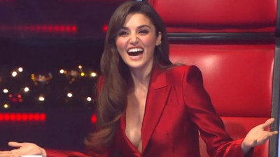  Hande Erçel'in dekoltesi O Ses Türkiye'yi salladı