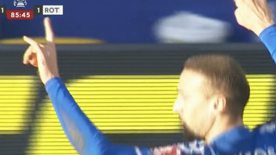 Cenk Tosun'un bozkurt işaretine soruşturma