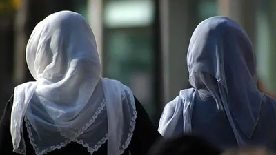 ''Örtülü kız görmeyi tahammül edilmez buluyorum''