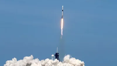 SpaceX imkansızı başardı! 143 uydu birden...