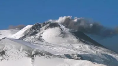 Etna Yanardağı yeniden harekete geçti
