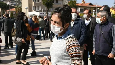 Canlı derste çok ses çıkardığı için öğretmene saldırdılar!