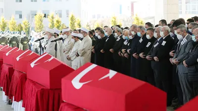 Bitlis şehitlerini devletin zirvesi uğurladı
