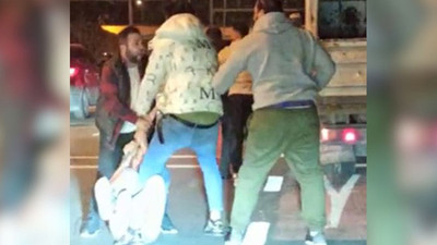 Makas atan sürücüyü evire çevire dövdüler!