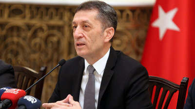 Bakan Selçuk: ''Eleştirilere saygı duyuyorum''