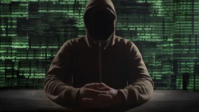 Ünlülerin kabusu olan hackera ağır ceza!