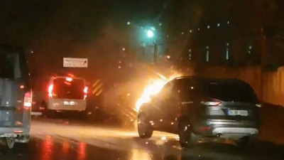 İstanbul trafiğinde alev topuna döndü