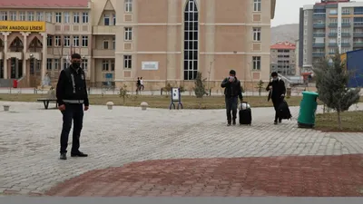 Korkulan oldu: Virüsü öğretmenler taşıdı, 30 okul karantinaya alındı!