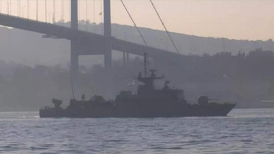Yunan savaş gemisi İstanbul Boğazı'nda!