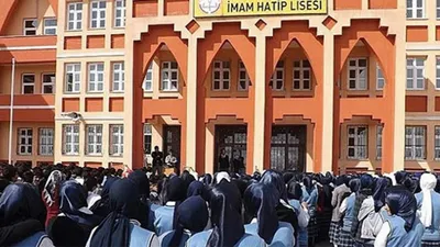 MEB velileri de öğrencileri de yine duymadı!