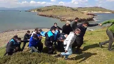 İzmir'de askeri eğitim uçağı denize düştü!