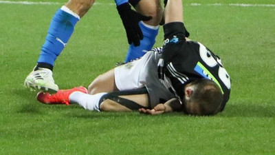 Beşiktaş'ta Cenk Tosun şoku! Sezonu kapattı!