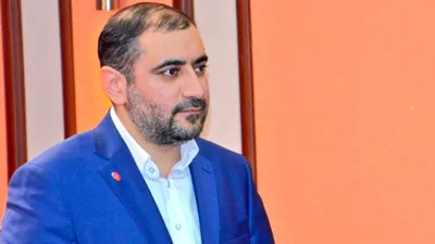 Kadın kollarına erkek başkan atandı