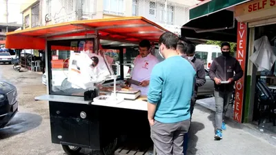 Seyyar olarak börek satmaya başladı, şimdi 183 şubesi var!