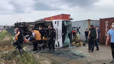 İşçi servisi takla attı! Ölü ve yaralılar var...