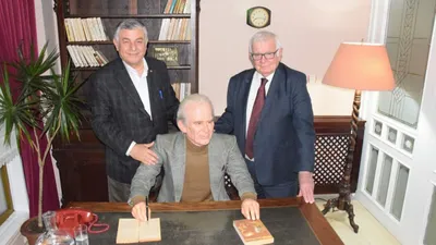 Rıfat Ilgaz adı Sarıyer'de yaşıyor
