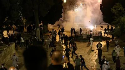 İsrail 98 Filistinliyi gözaltına aldı
