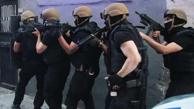 3 ilde şafak operasyonu: 20 gözaltı
