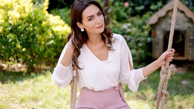 Birce Akalay yeni işi için kolları sıvadı