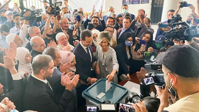 Suriye savaşın gölgesinde sandık başında