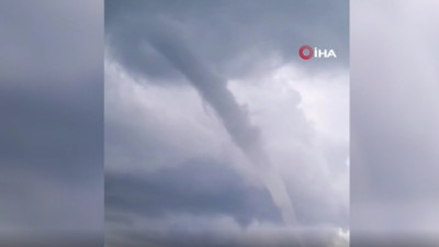 Antalya'da korkutan hortum kamerada