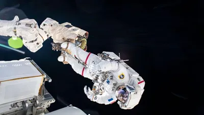 Astronotların uzay yürüyüşünden heyecan verici kareler