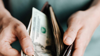 Olan yine Türk Lirası'na oldu! Dolar 9 TL sınırına koşuyor!