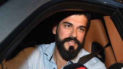 Burak Özçivit'in 2,2 milyon TL'lik 'Ferrari'sini gören bir daha baktı