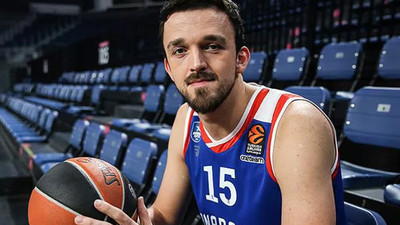 Milli yıldız Barcelona'ya imzayı attı