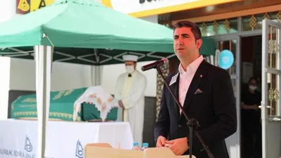 Kartal'da eğitim meleği Ülkü Bora dualarla son yolculuğuna uğurlandı