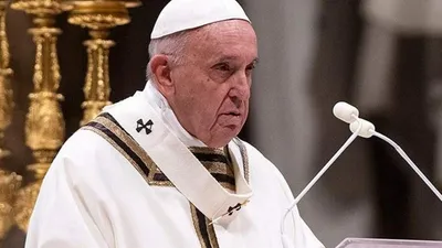 Papa Francis hastaneye kaldırıldı