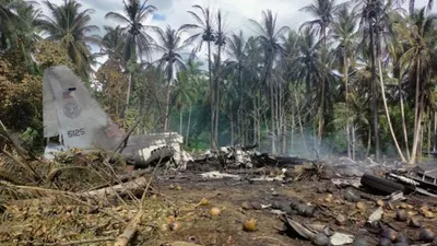 Filipinler'de askeri uçak düştü; 45 kişi öldü!