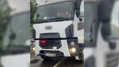 Pes artık! Kamyona çakar taktılar