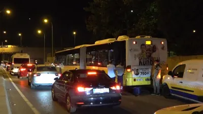 Yakıtı biten İETT otobüsü trafiği kilitledi