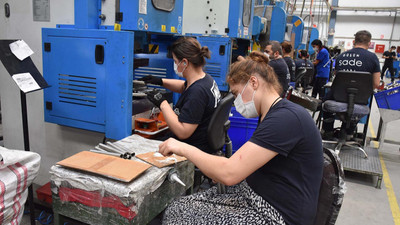 Fabrikanın kaynak tezgahı kadınlara emanet