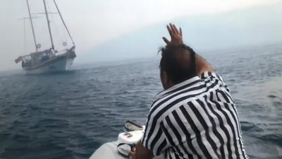 Yangında mahsur kalan gazeteciler böyle kurtarıldı