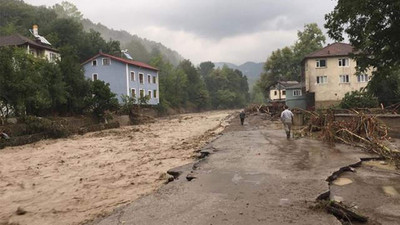 Bartın'ı sel vurdu! Köprü ve yollar çöktü, 1 ev yıkıldı!