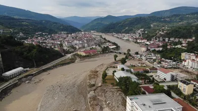 Sinop'ta kara ile deniz birbirine karıştı!