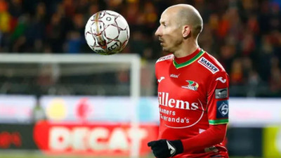 Ünlü futbolcu hayatını kaybeti