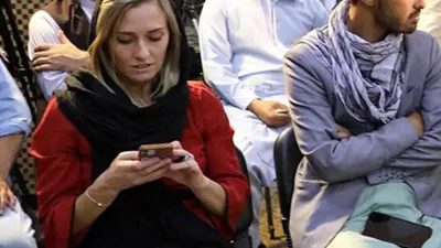 Taliban sözcüsüne soru soran tek kadın gazeteci olarak tarihe geçti
